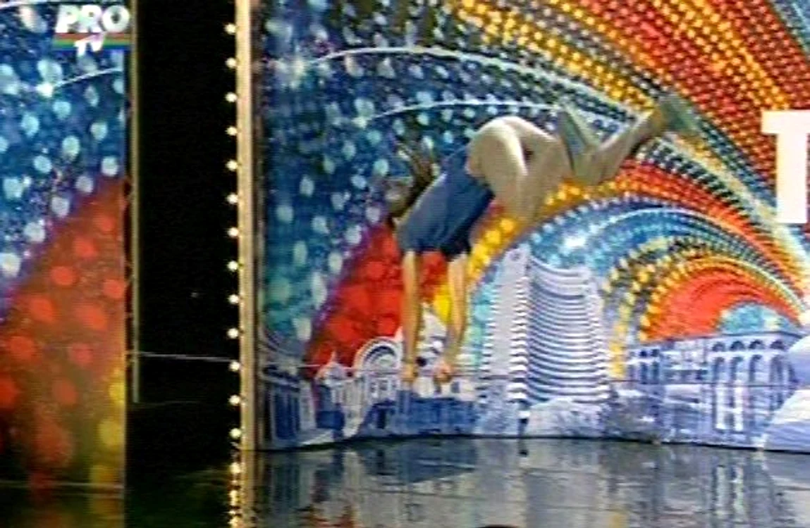 Demonstraţie de slacklining (Foto: captură video Pro TV)