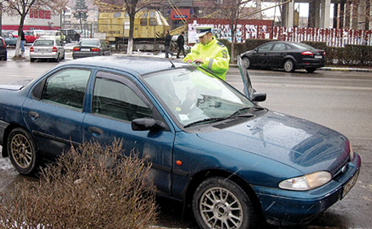 Poliţiştii au organizat razii pe şosele
