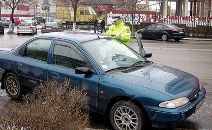 Poliţiştii au organizat razii pe şosele