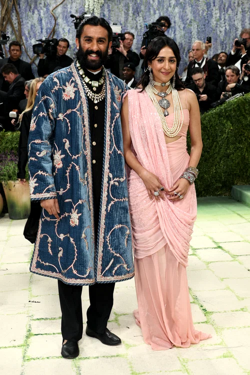 Alteța Sa Maharajahul Sawai Padmanabh Singh de Jaipur și Prințesa Gauravi Kumari de Jaipur GettyImages 2274552810 jpg