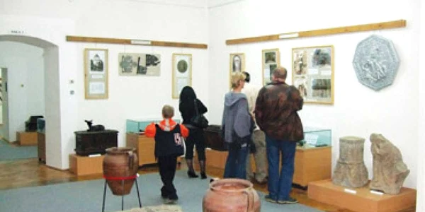 Muzeul de Istorie făcea, pe vremuri, bani