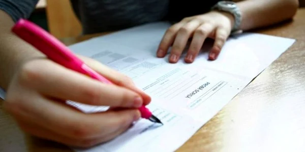 Zece elevi din Dolj au fost eliminaţi de la Simularea Examenului de Bacalaureat 