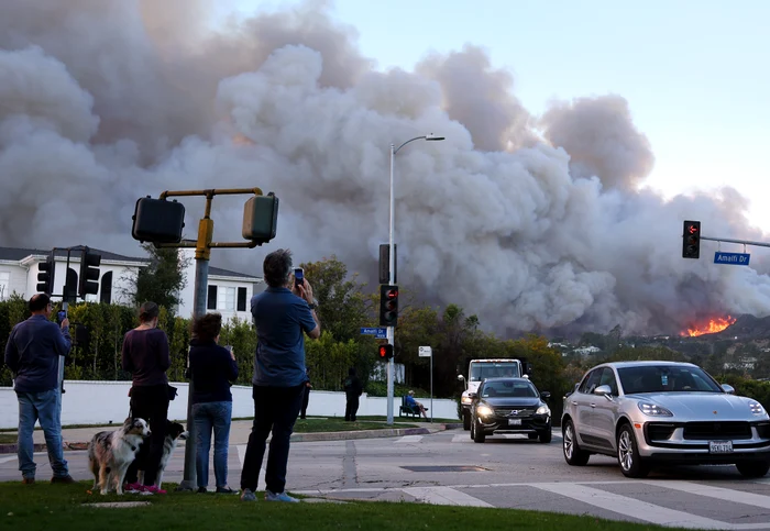 Incendiile din Los Angeles GettyImages 2192873398 jpg