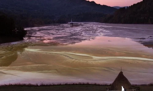 Expoziţie la MŢR: „Călătoria Lunii Personale în România” jpeg