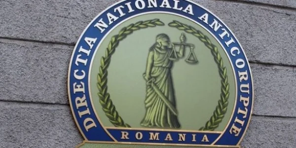  Procurorii DNA-Craiova au chemat la audieri mai mulţi angajaţi din cadrul Direcţiei Regionale de Drumuri şi Poduri