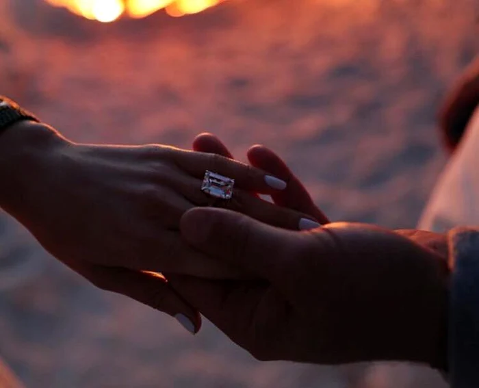 Inelul primit de J.Lo a costat un milion de dolari