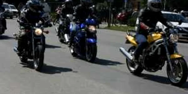 Motocicliştii vor să prevină accidentele