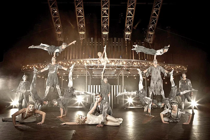 45 de acrobaţi vor urca pe scena de la Romexpo