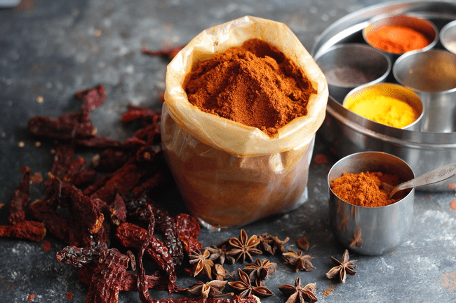 Consumul de turmeric scade riscul de degradare mintală 