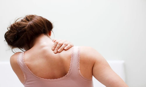 de ce te dor umerii jpeg