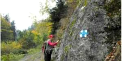 Bistriţa: Marcaje montane reînnoite - Adevărul la minut