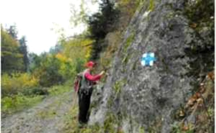 Bistriţa: Marcaje montane reînnoite - Adevărul la minut