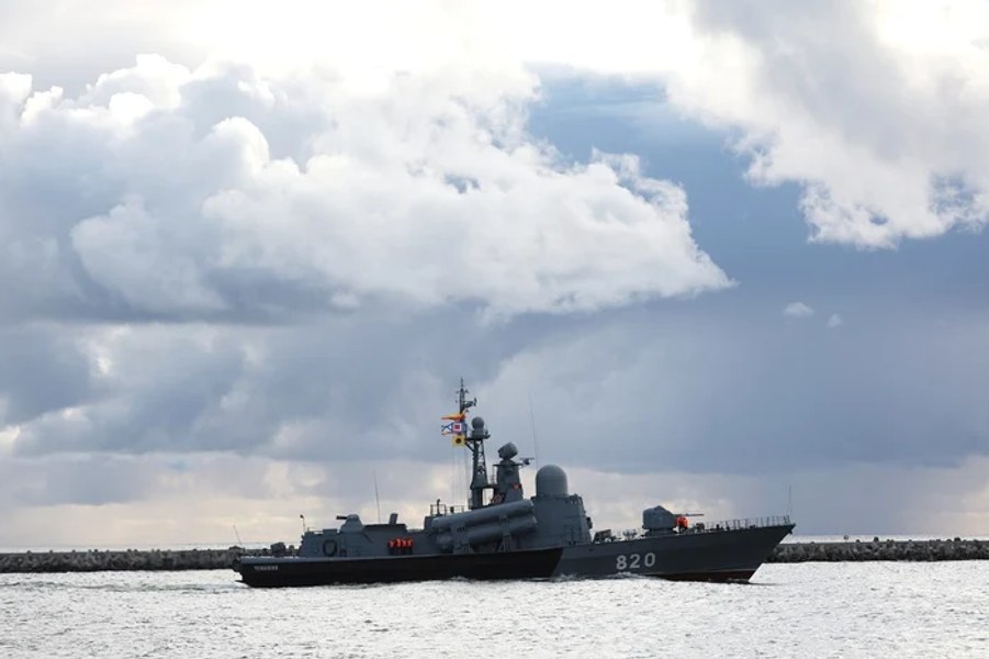 British Navy monitors Russian warship firing live rounds near Plymouth