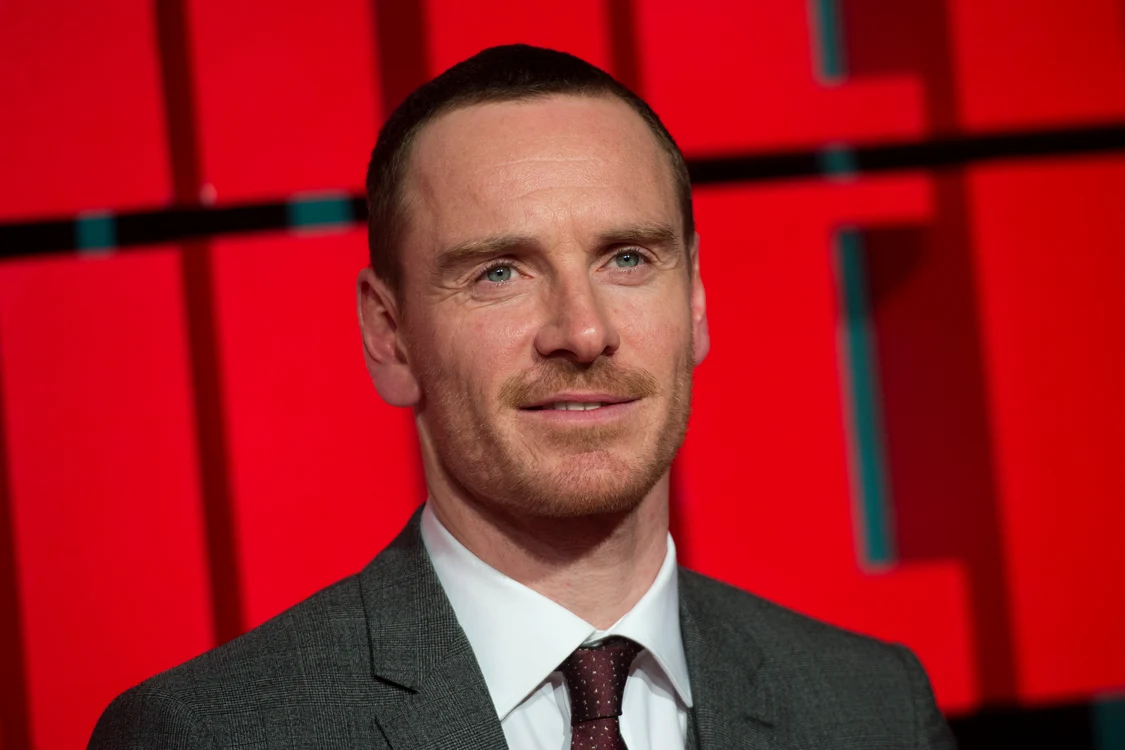 Michael Fassbender, în vârstă de 41 de ani, e în topul celor mai dotaţi