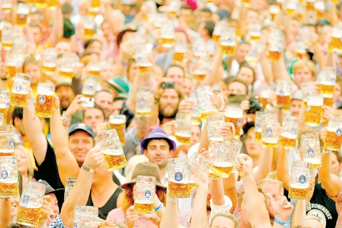 
    Vor curge râuri de bere  