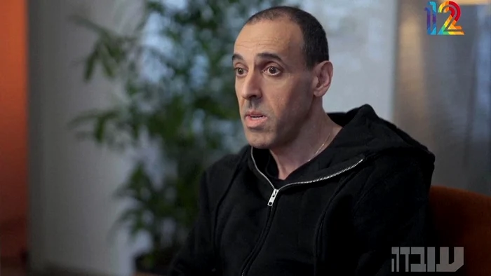 „Este povestea lui Eli Sharabi. Nu întoarceţi privirea!”. FOTO: captură video