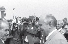 Reformatorul Gorbaciov primit cu frică de Ceauşescu jpeg