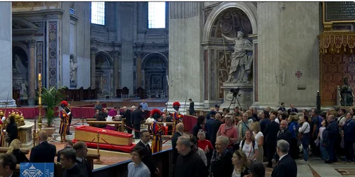 papa vatican Media live png