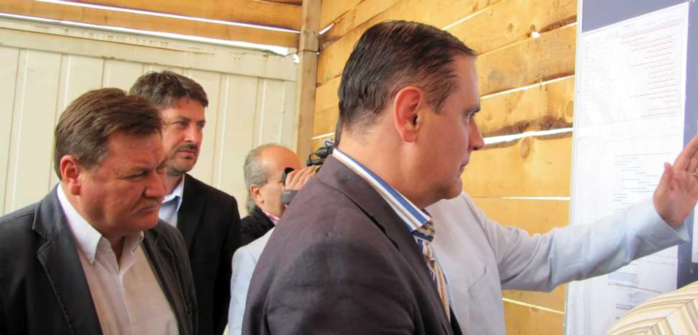 Ministrul Silaghi pe şantierul autostrăzii