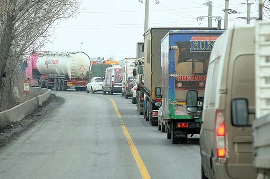Zilnic, se circulă bară la bară pe zona de Sud a Centurii Capitalei, unde este doar o bandă pe sens