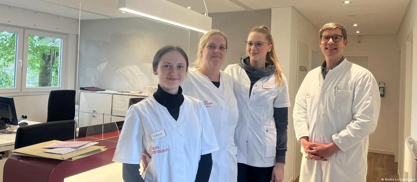 Stefan Lichtinghagen împreună cu echipa sa, Katja Bauer, Patrizia Pfälzer și Kristina Giera