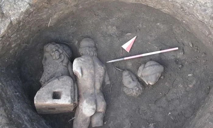 Sculpturi antice romane, descoperite în Roma jpeg