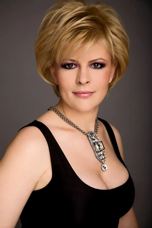 
    Rita Mureşan îşi doreşte să simtă din nou fluturaşi în stomacFoto: Facebook  