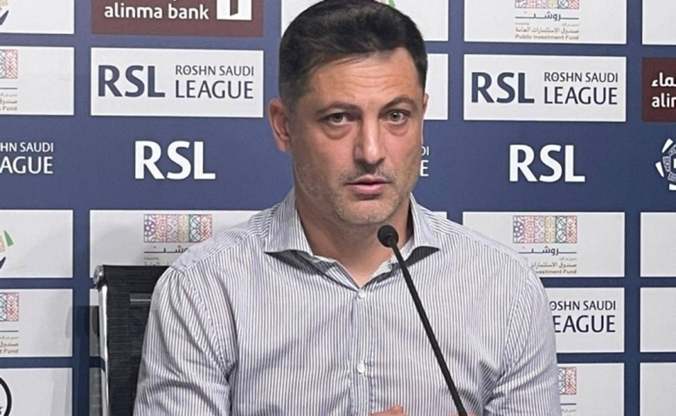 Rădoi antrenează un fotbalist isteric: A „turbat“ la schimbare și i-a speriat pe cei de pe bancă VIDEO
