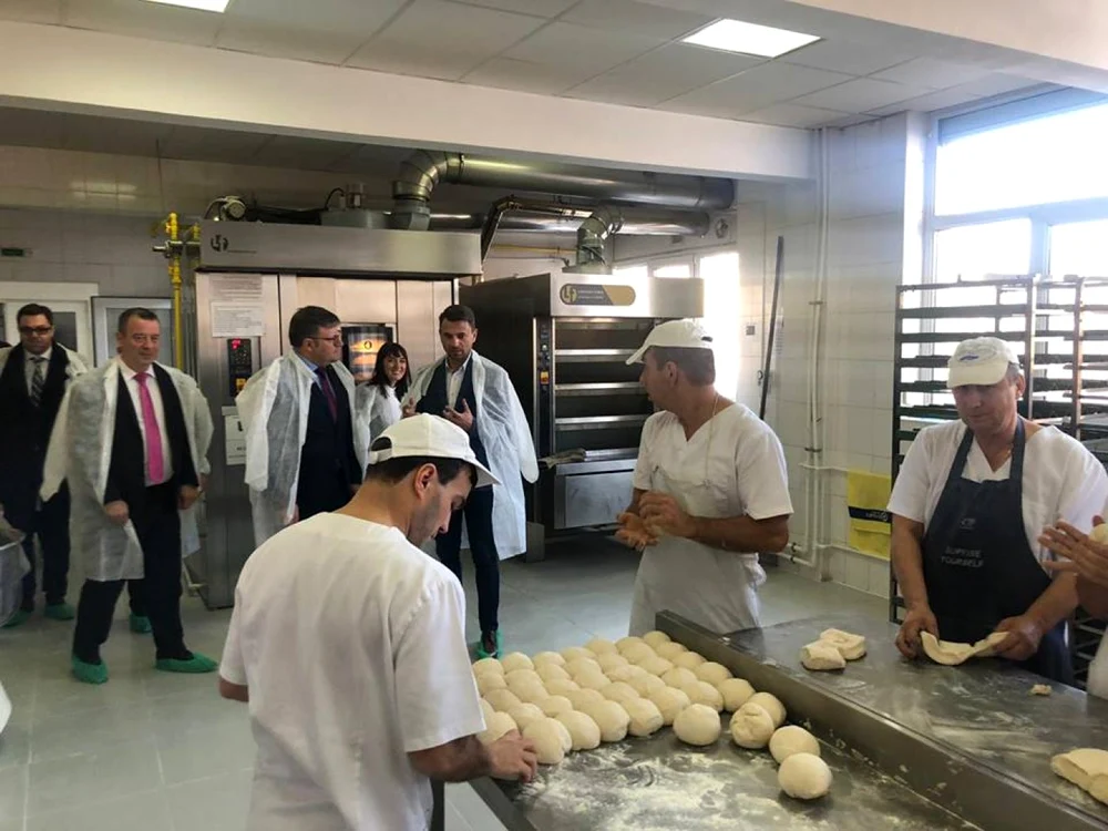 Nazarcea Grup, locul unde şi-au găsit o slujbă zeci de persoane cu dizabilităţi FOTO Florin Giosan