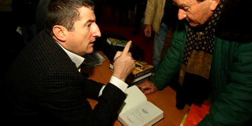 Grigore Cartianu şi Ioan Ceauşescu, la Gaudeamus FOTO: Marian Iliescu