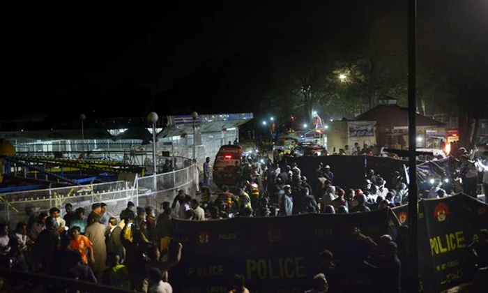 
    Pakistanul a fost zguduit de un atentat sinucigaș cu bombă Foto: Getty  