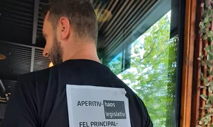 Angajații unei terase din București și au „strigat” nemulțumirile în mesaje inscripționate pe uniformă jpeg