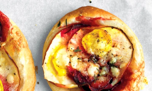 Tarte cu mere, sfecla si branza cheddar  Reteta Marthei Stewart jpeg