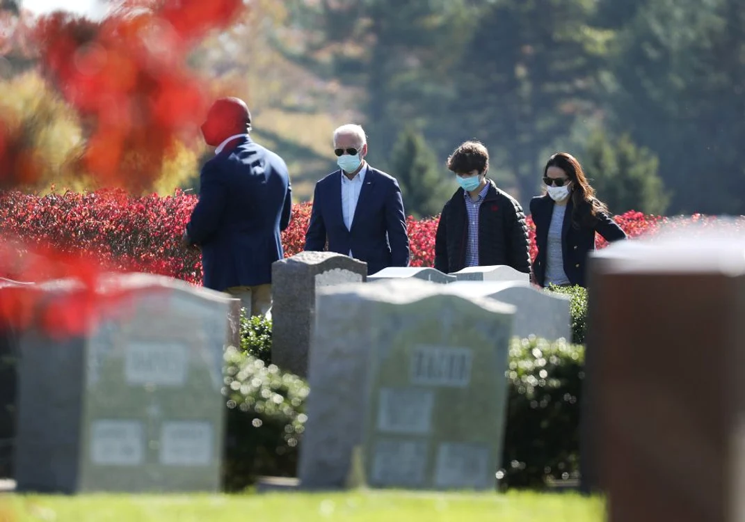 Joe Biden, președintele ales al Americii, la mormântul fiului său