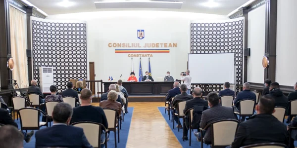 Consiliul Judetean Constanta intalnire cu primarii foto CJ Cta
