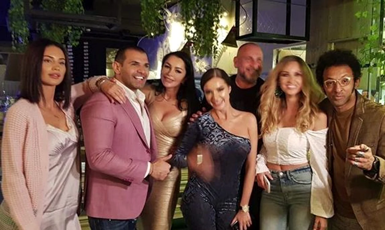 Brigitte și Pastramă au ales-o pe Otniela Sandu domnișoară de onoare 