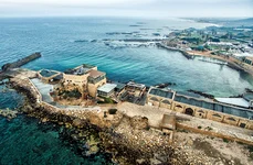Portul antic de la Caesarea Maritima, construit în vremea lui Irod cel Mare