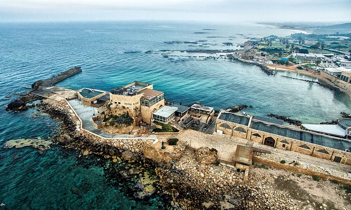 Portul antic de la Caesarea Maritima, construit în vremea lui Irod cel Mare