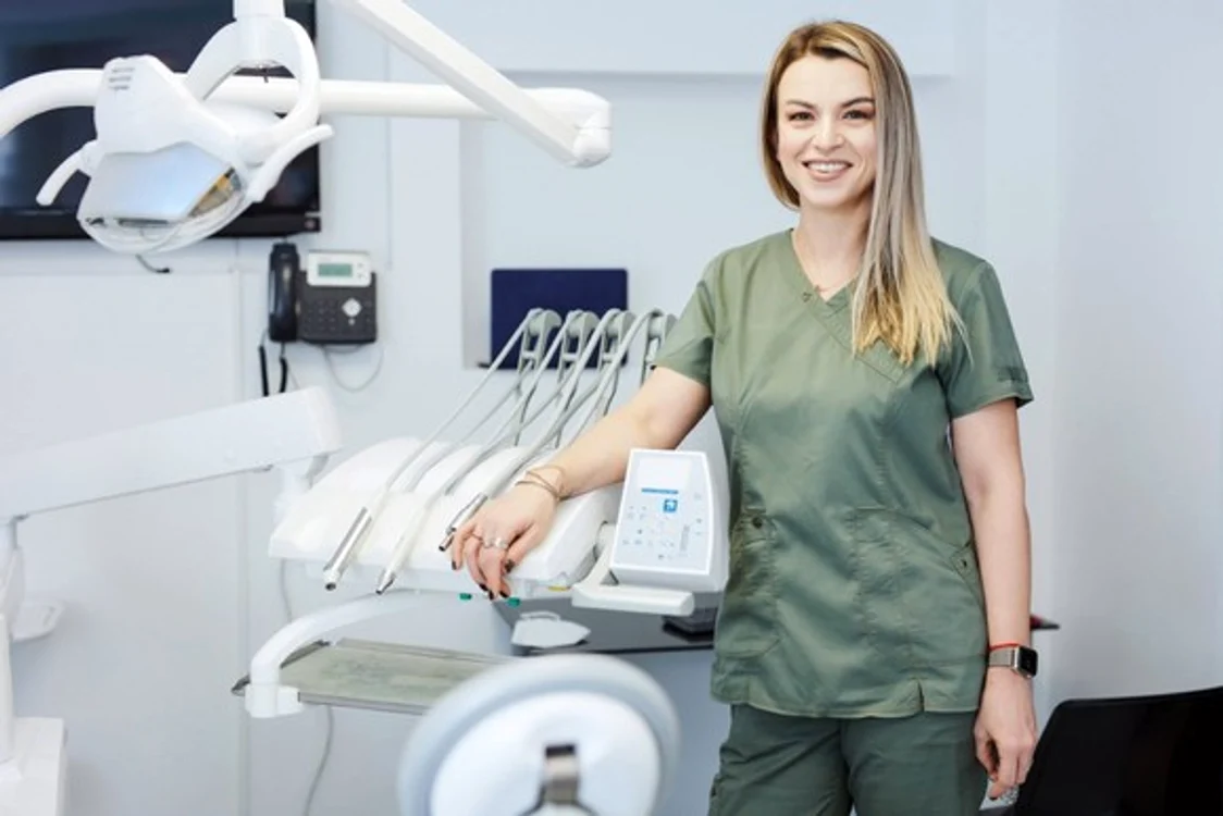 Medicul stomatolog Sorina Stroe