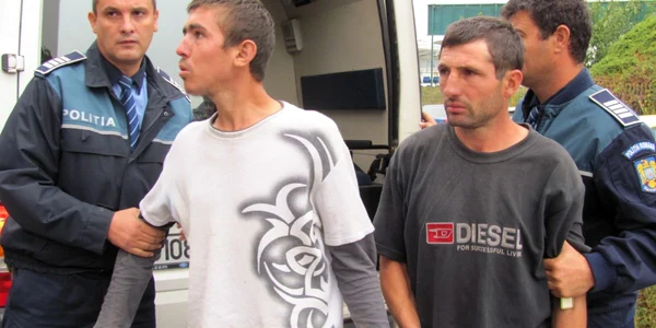 Tânărul de 20 de ani (foto stânga) recunoaşte că victima i-a salvat viaţa