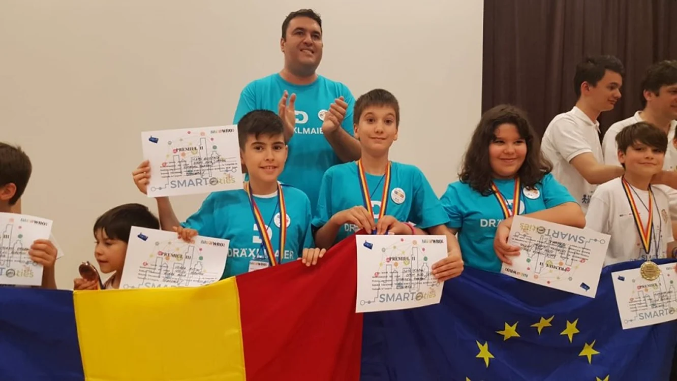 Antrenor voluntar pentru copiii pasionaÅ£i de roboticÄ