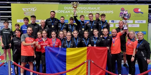 lotul romaniei la campionatul european de tenis de masă juniori - foto frtm