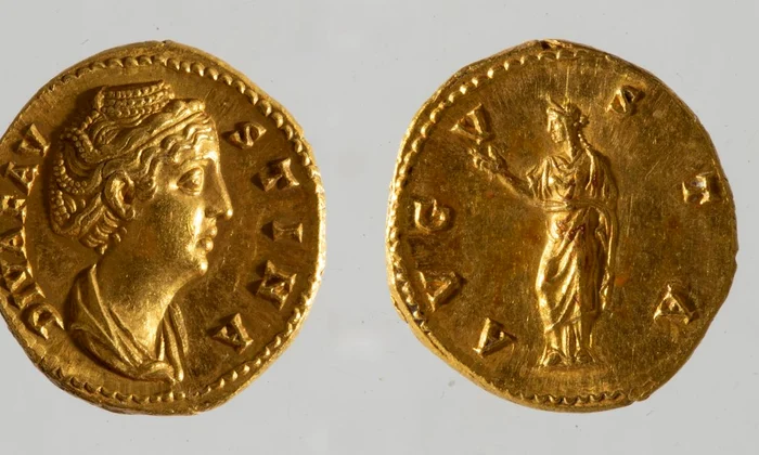Aureus roman cu portretul împărătesei Faustina, din colecția Cabinetului Numismatic al Muzeului Național de Istorie a României