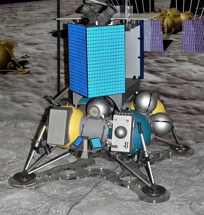 Machetă a modului lunar al sondei ruse. Foto: Arhivă