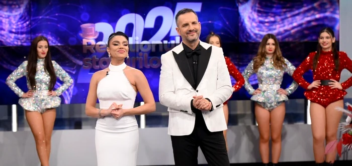 Karmen Minune și Mădălin Ionescu, prezentatori la Revelionul Starurilor foto: Antena 1