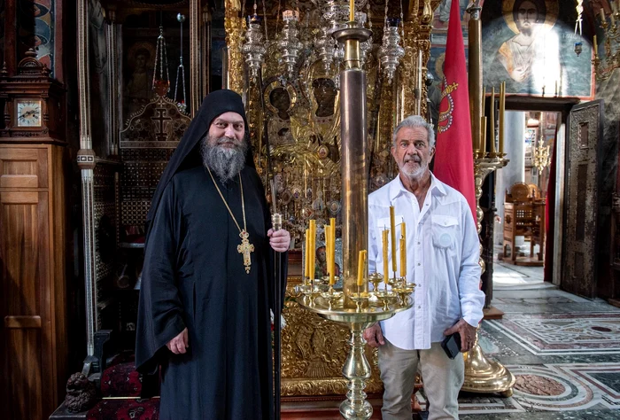 Mel Gibson se află din 27 iunie în pelerinaj la Muntele Athos 1 jpg