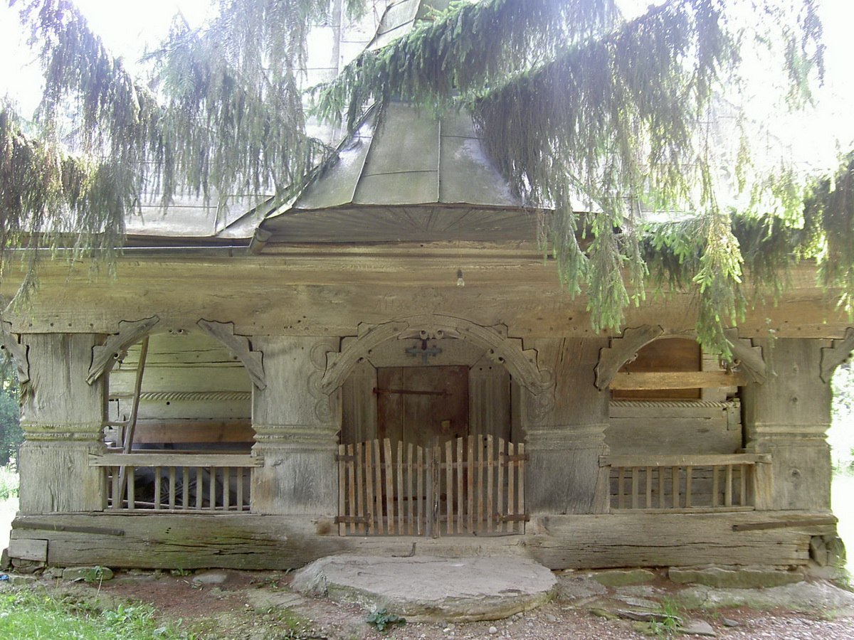 Biserica veche din Maramureș, ridicată in 1794 cu patru boi