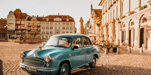 Un Hindustan Ambassador pe străzile din Timişoara