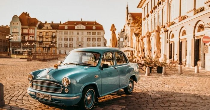 Hindustan Ambassador pe străzile din Timişoara