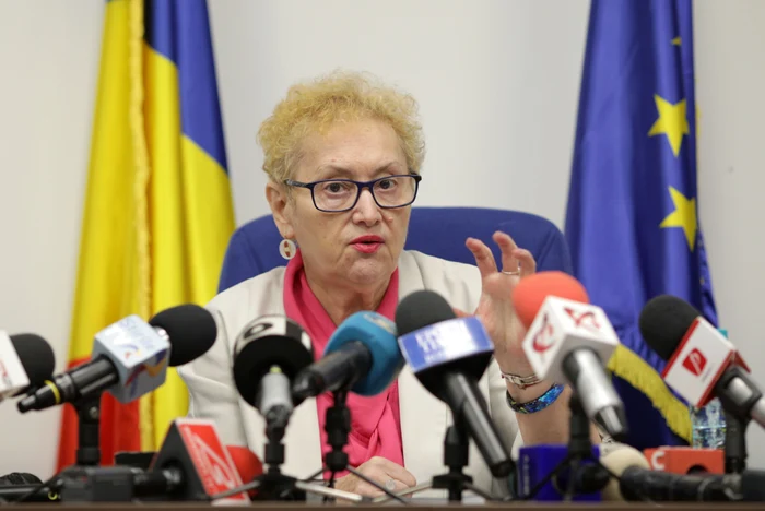 Renate Weber, Avocatul Poporului, s-a arătat nemulțumită de cum se fac adopțiile în Mehedinți